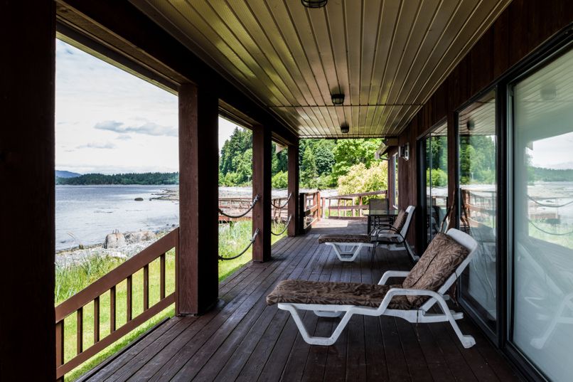 Cape Mudge Resort, Quadra Island, wharfhouse cottage